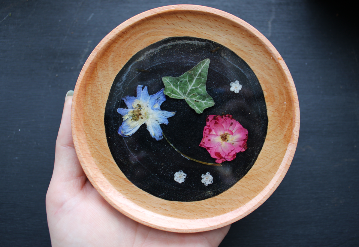 Black Ivy Dish