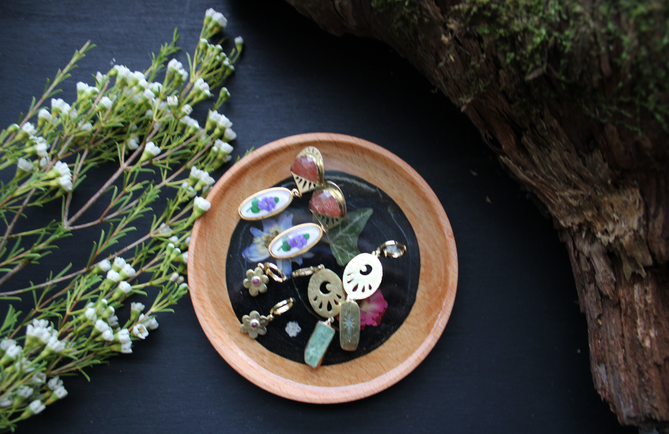 Black Ivy Dish