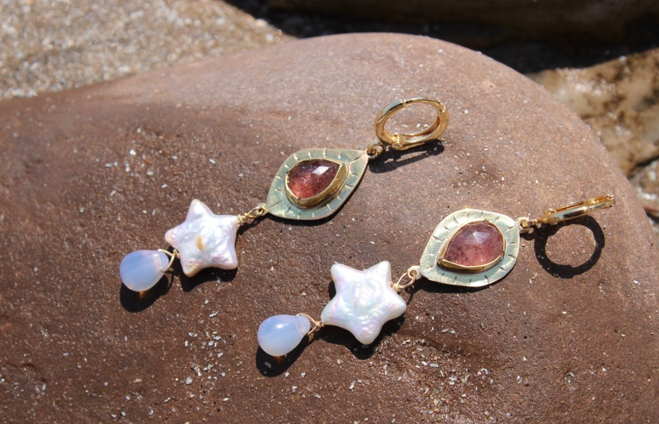 Strawberry Star Pearl Earrings