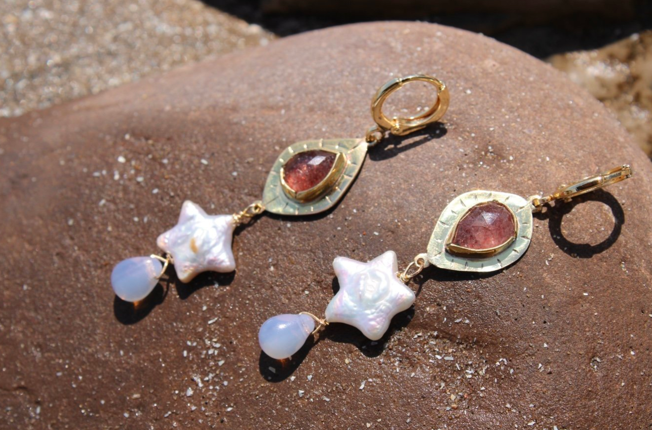 Strawberry Star Pearl Earrings
