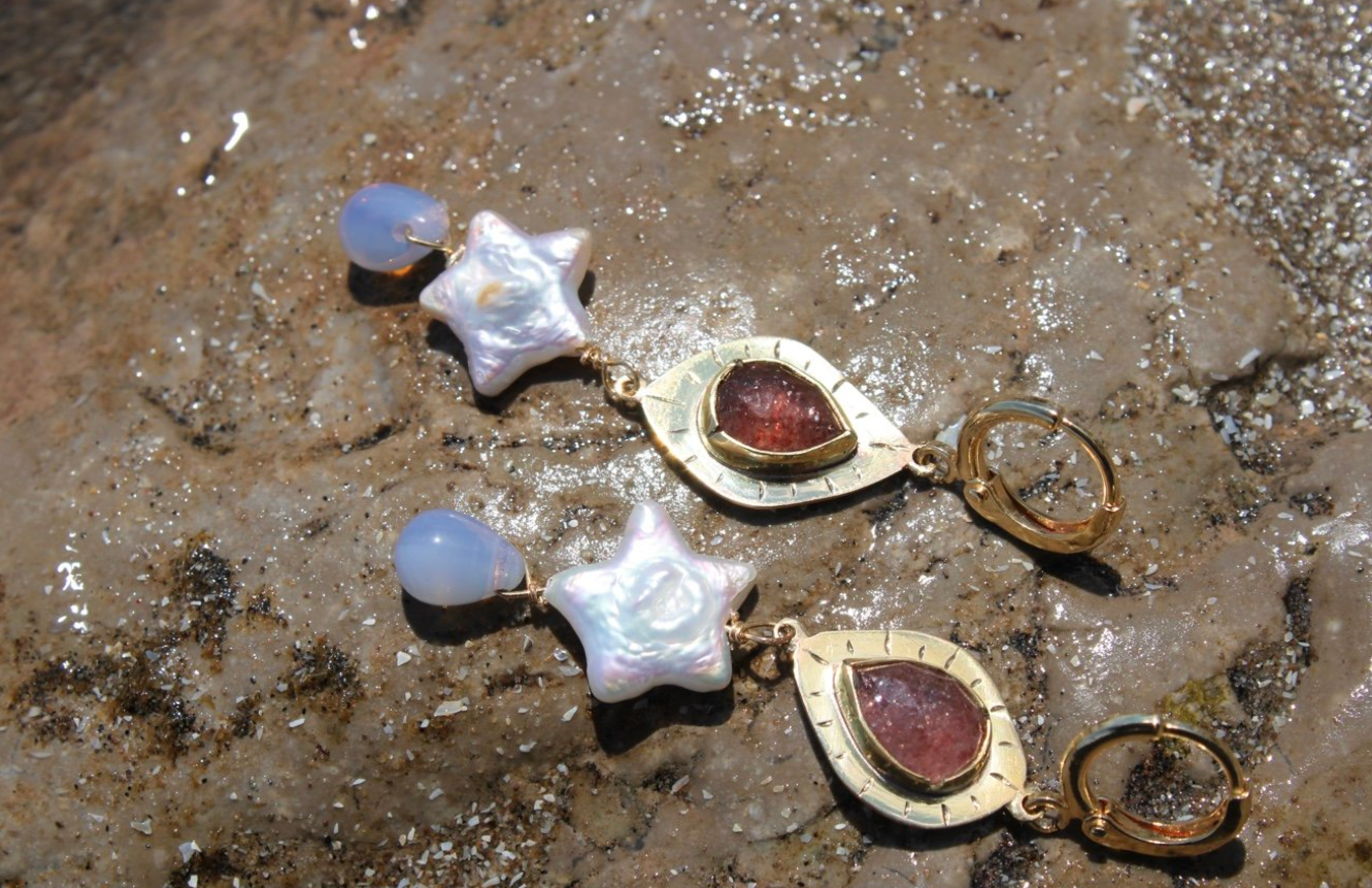 Strawberry Star Pearl Earrings