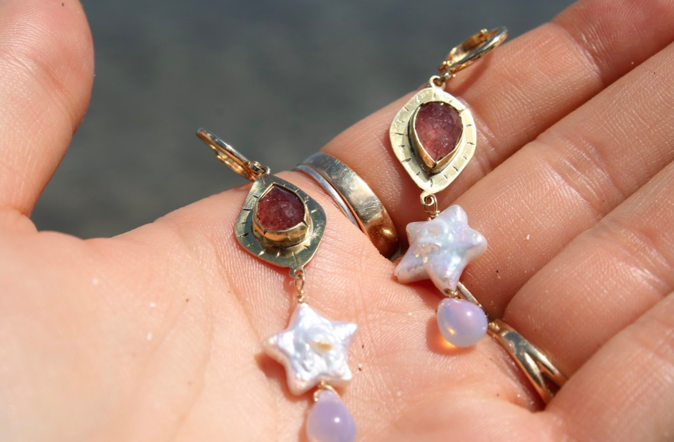 Strawberry Star Pearl Earrings