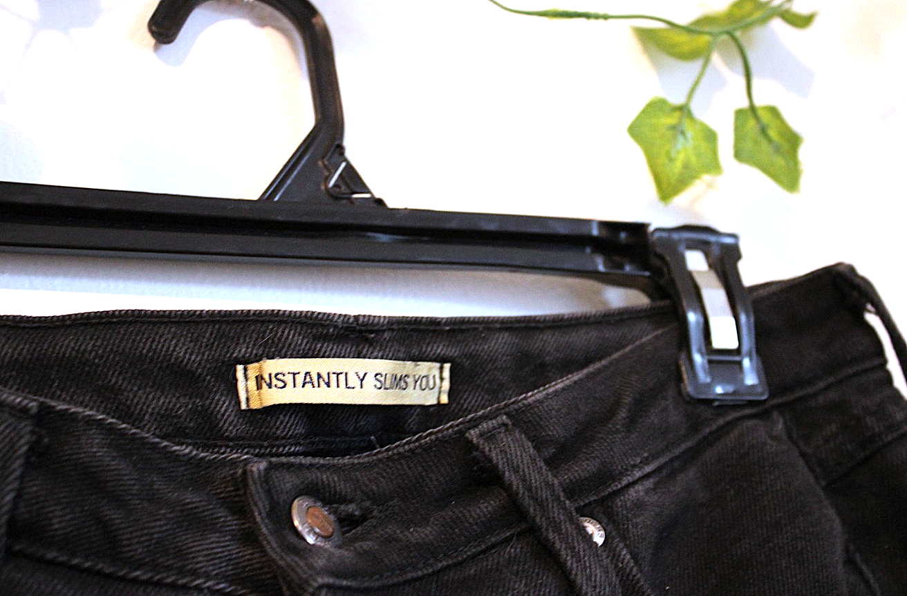 Riders Cropped Black Jeans