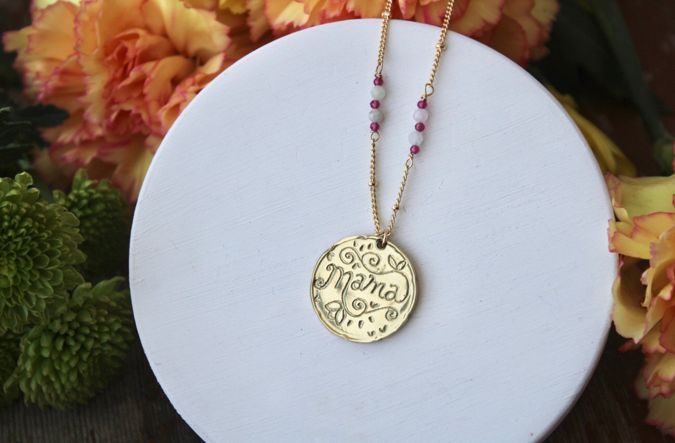 Mama Necklace