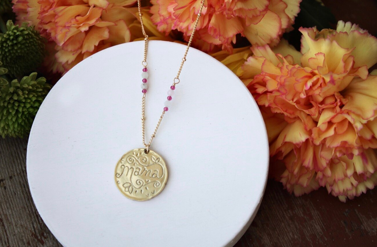 Mama Necklace