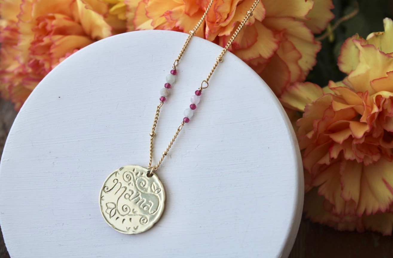Mama Necklace