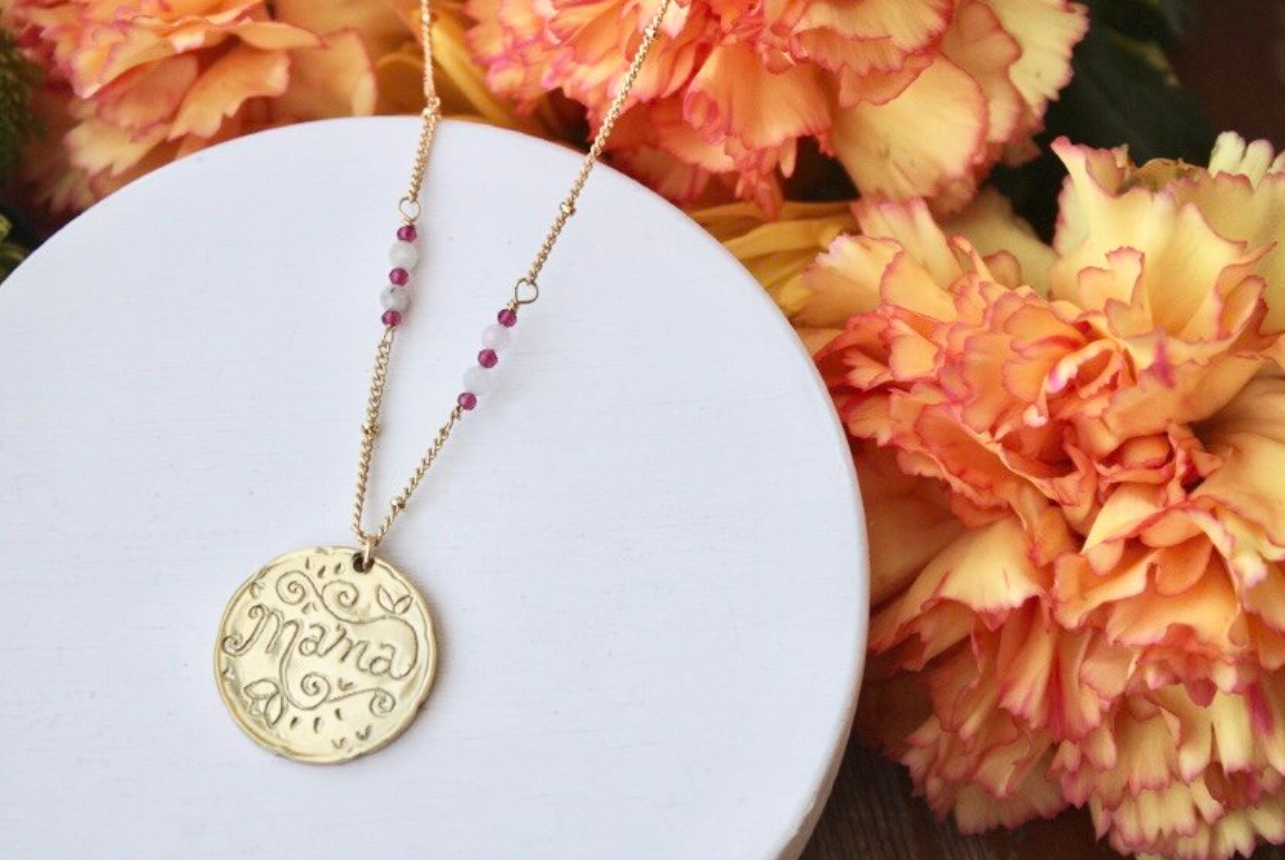 Mama Necklace