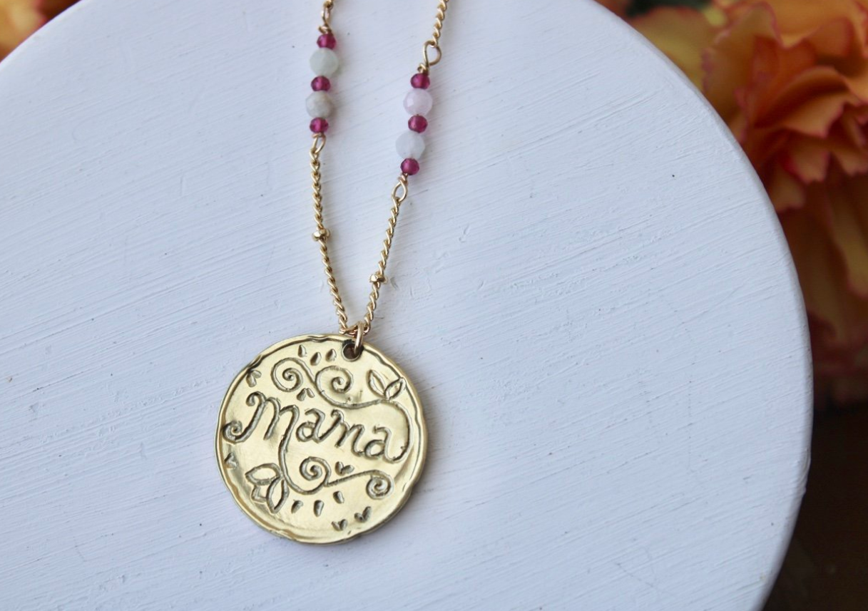 Mama Necklace