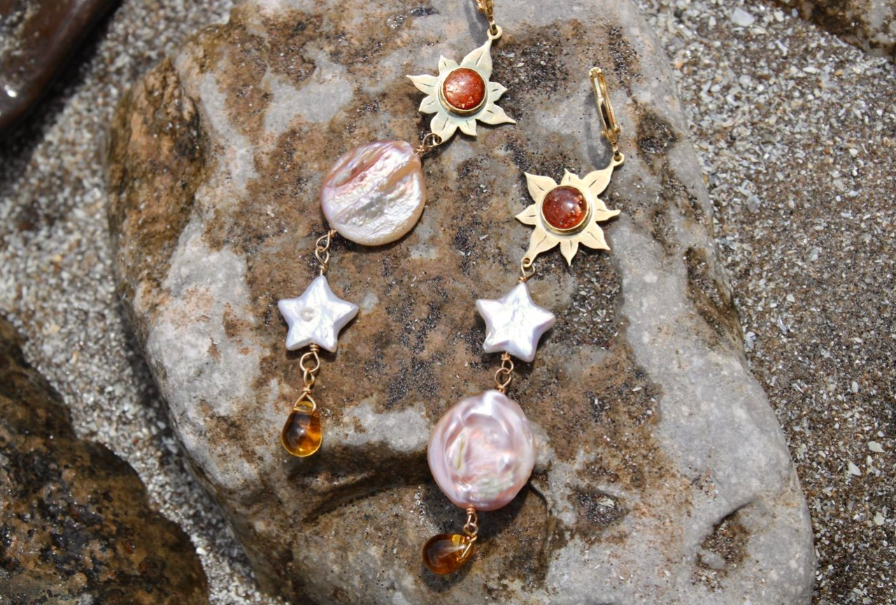 Day to Night Pearl Earrings