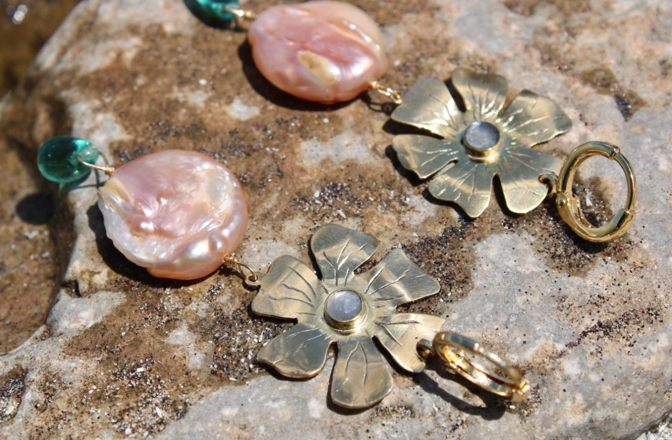 Blossom Peach Pearl Earrings