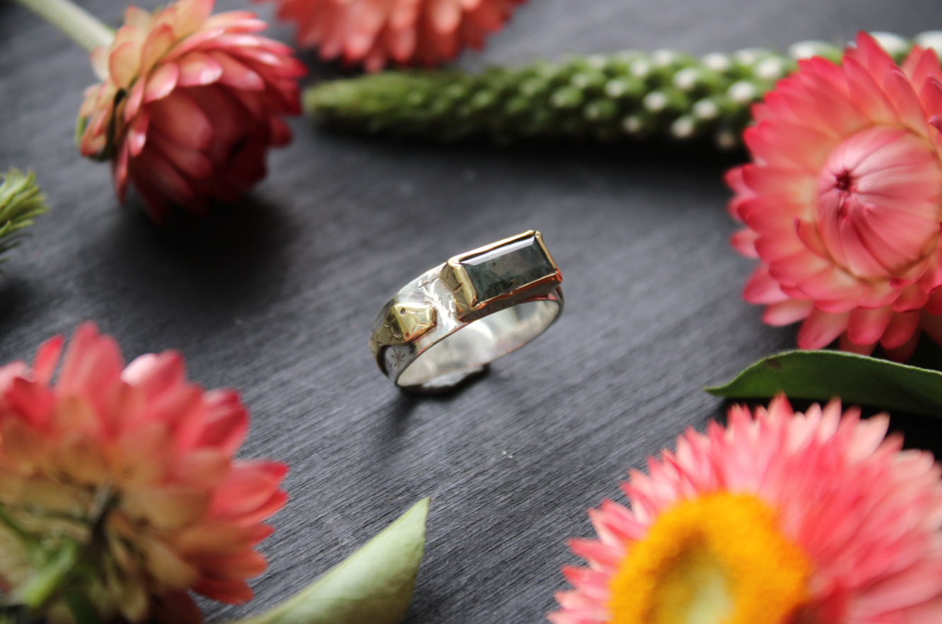 Crawling Moss Ring