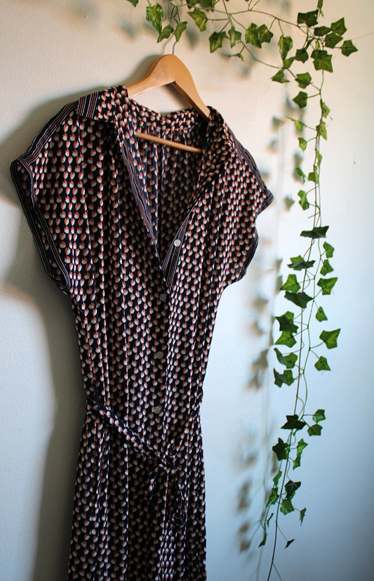 Vintage Patterned Pantsuit with Pockets!