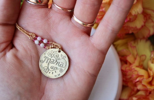 Mama Necklace