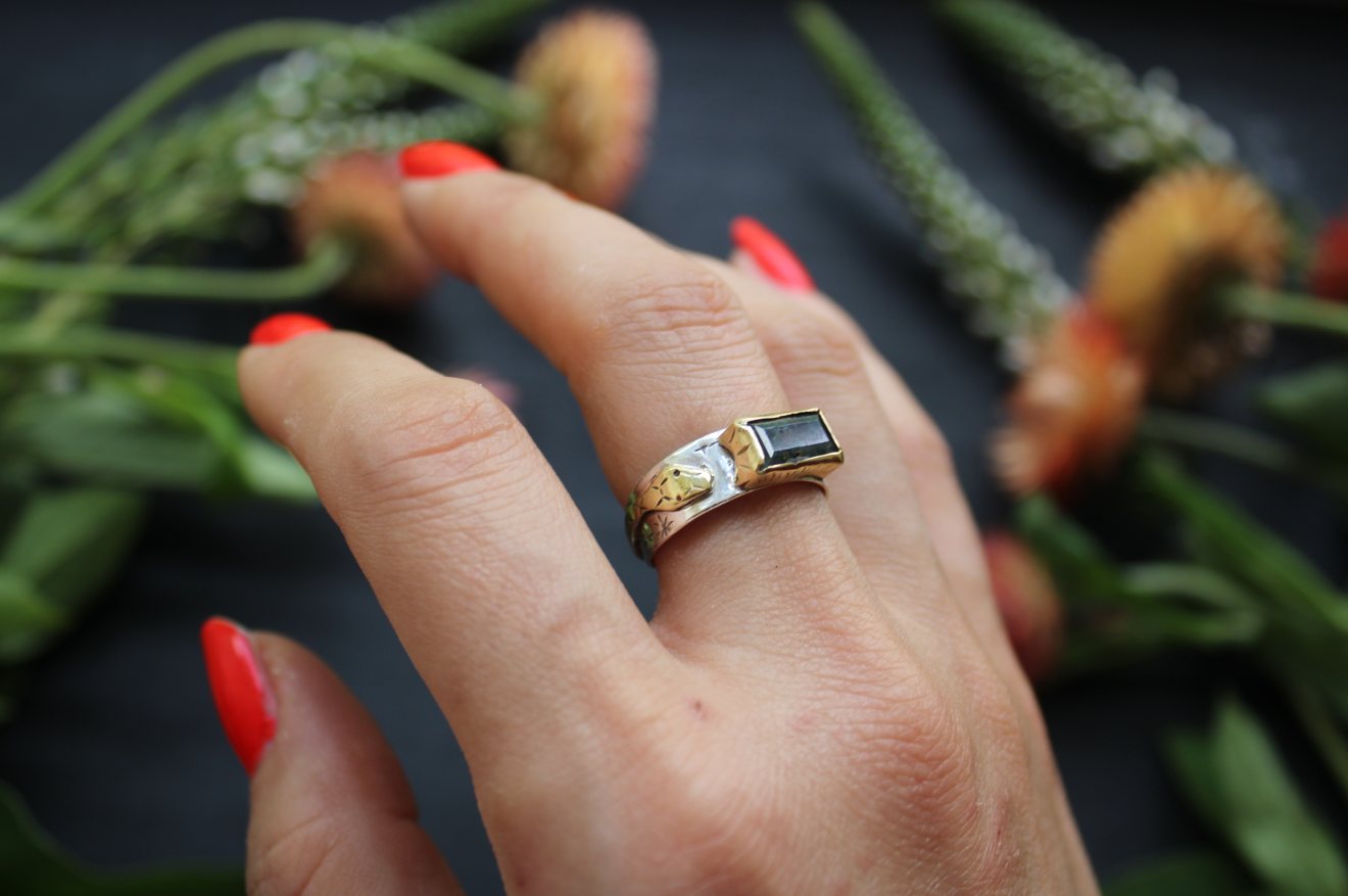 Crawling Moss Ring