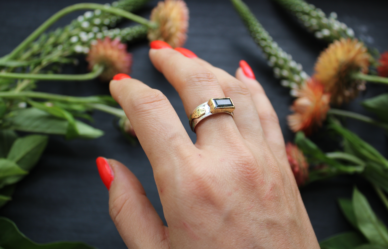 Crawling Moss Ring