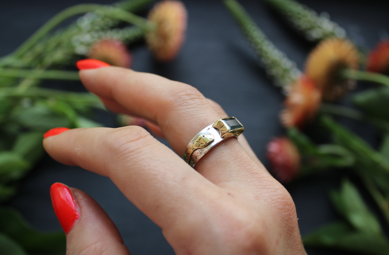 Crawling Moss Ring