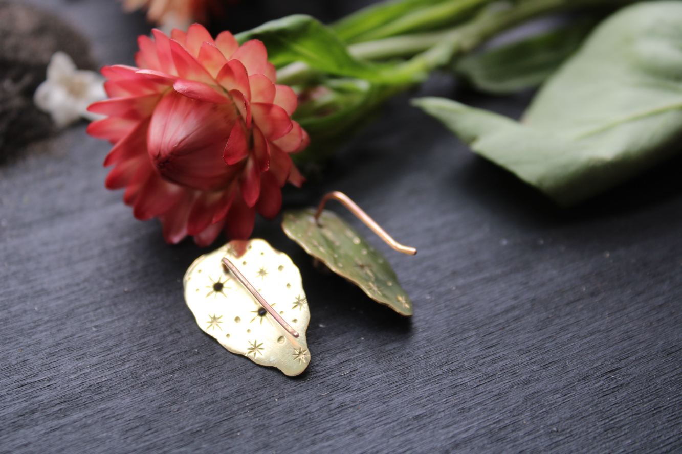 Oyster Dahling Earrings