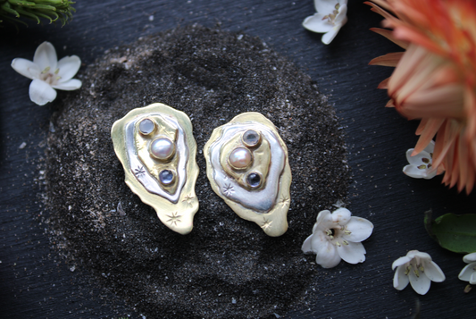 Oyster Dahling Earrings