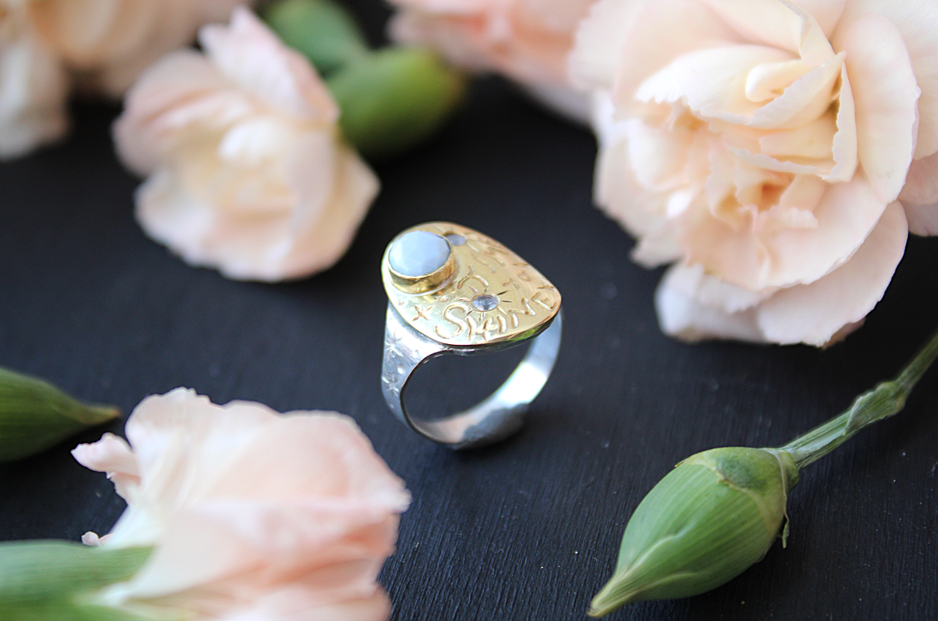 Calm & Shiny Ring