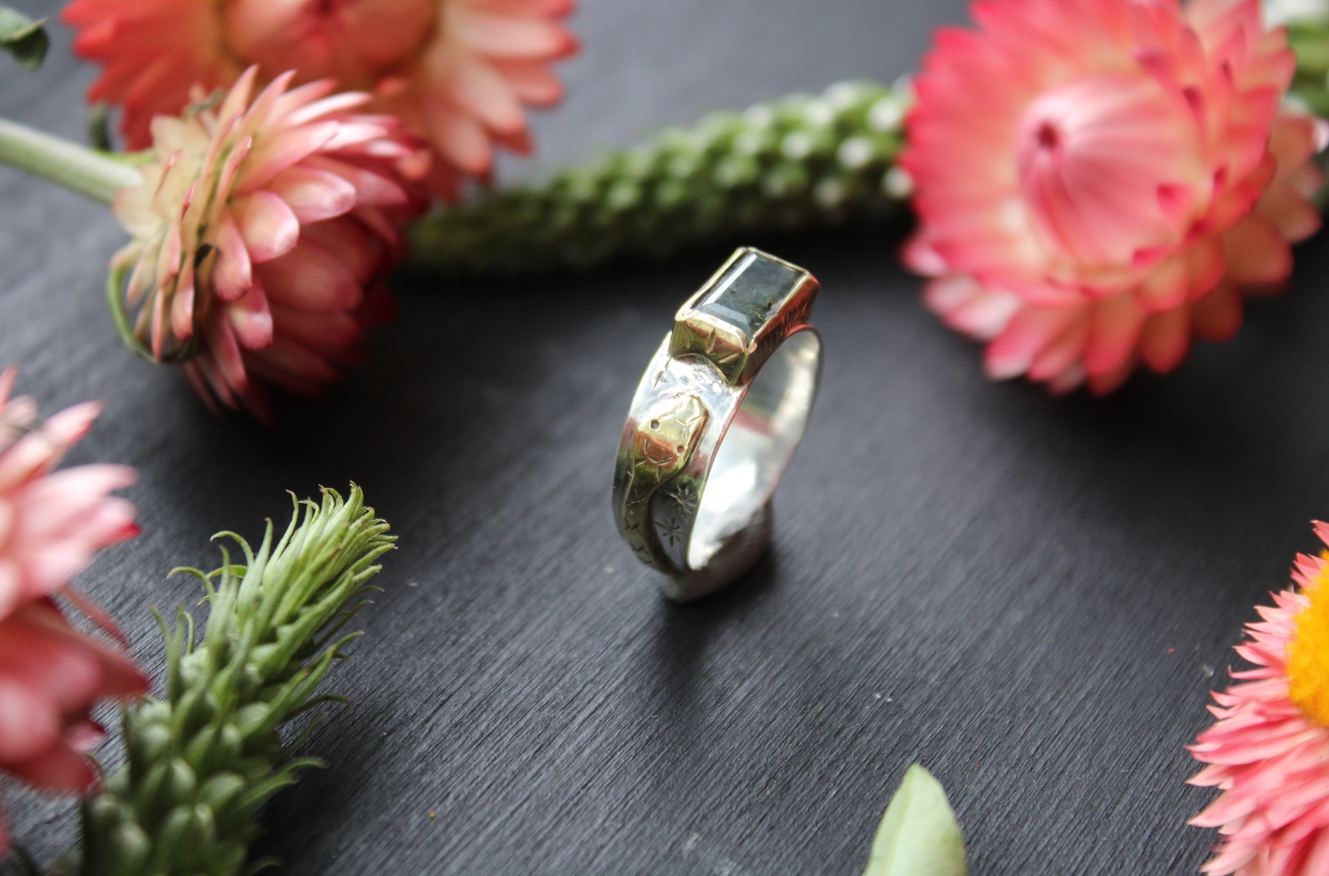 Crawling Moss Ring