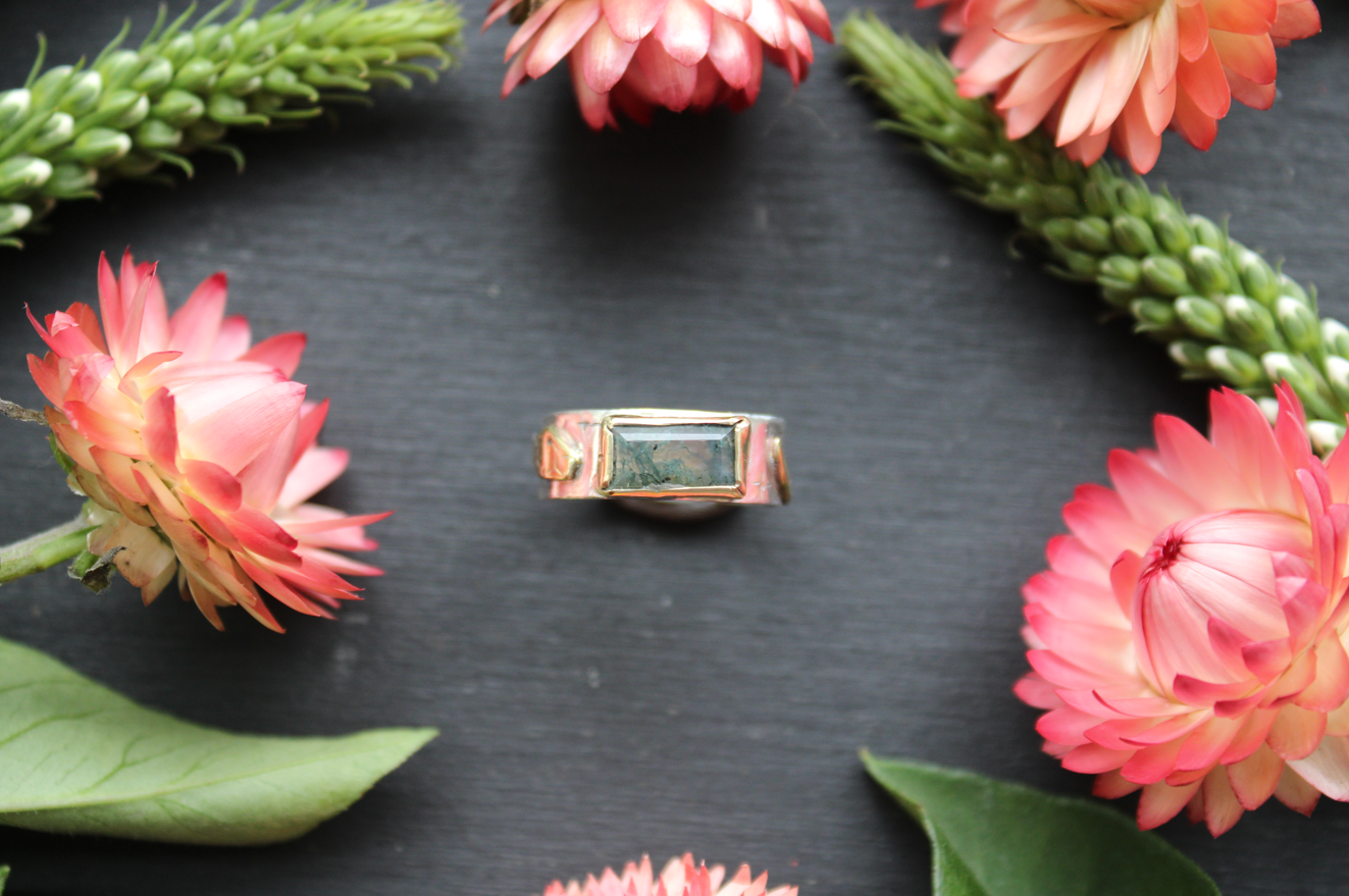 Crawling Moss Ring