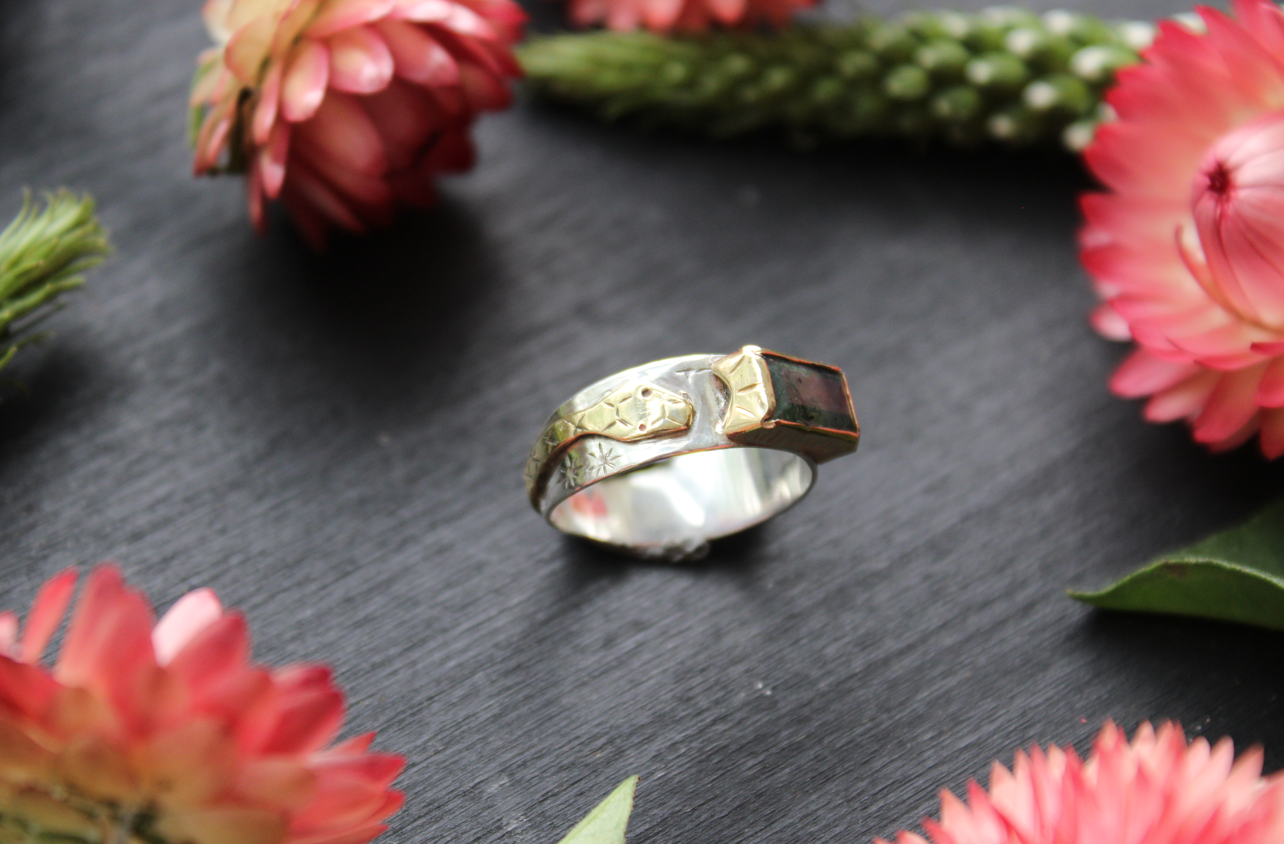 Crawling Moss Ring