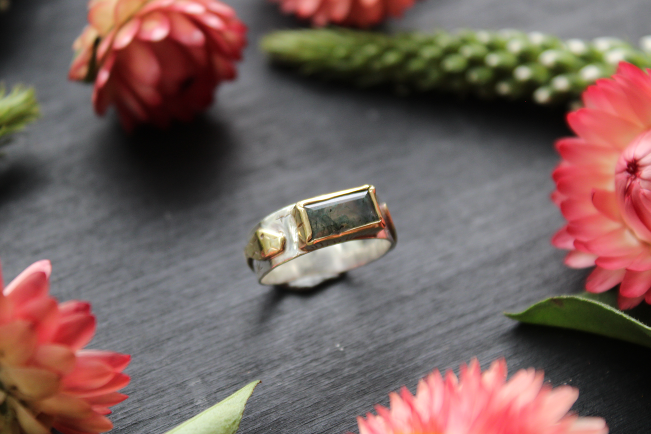Crawling Moss Ring